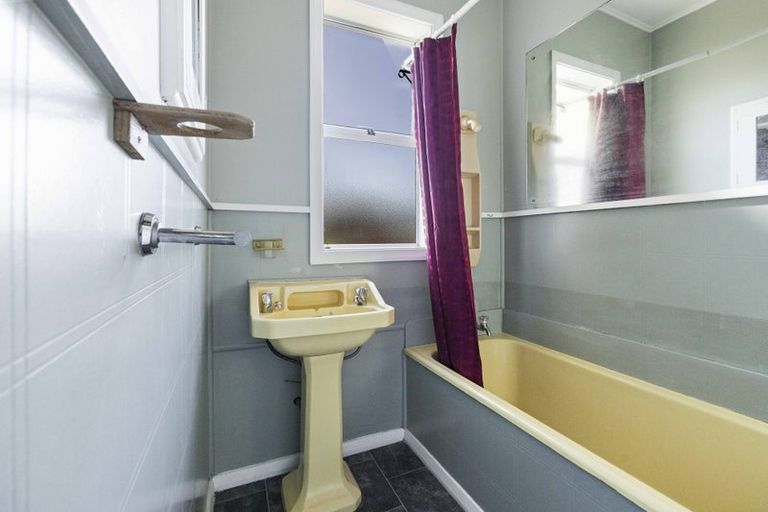 Photo of property in 46 Egmont Street, Hawera, 4610