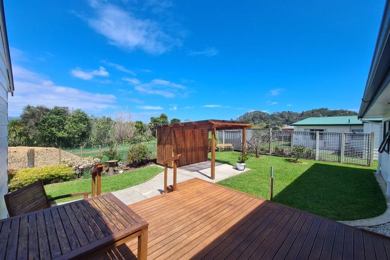 Photo of property in 2 Courthouse Lane, Coromandel, 3506