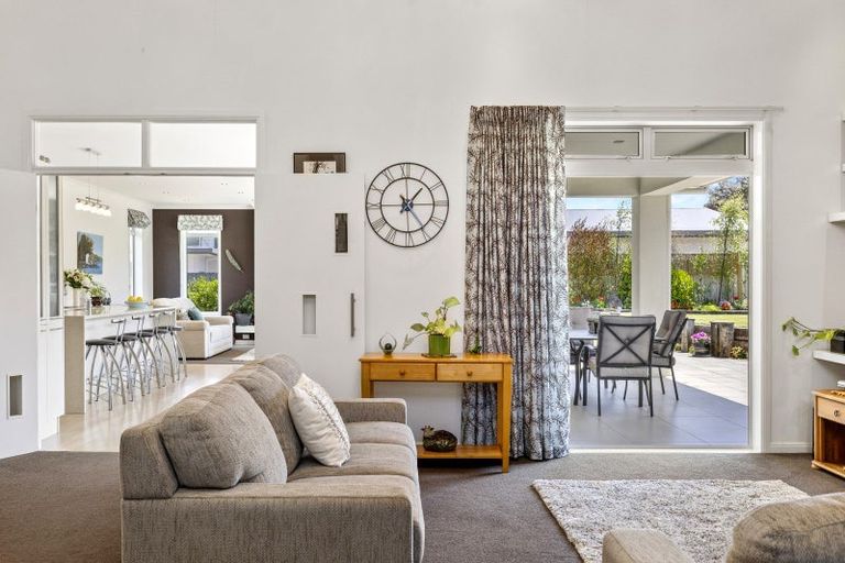 Photo of property in 25 Magnolia Rise, Waipahihi, Taupo, 3330