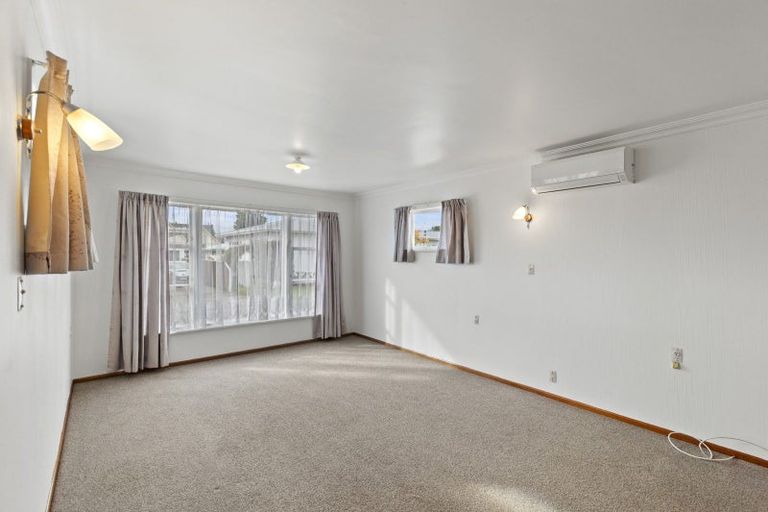 Photo of property in 9 Ely Place, Levin, 5510