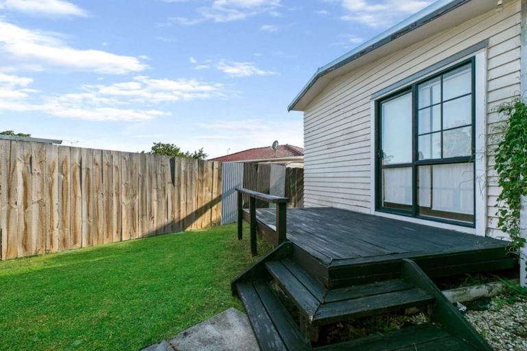 Photo of property in 10 Beeston Crescent, Manurewa, Auckland, 2102