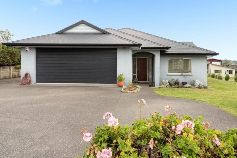 Photo of property in 19 Holyoake Terrace, Omokoroa, 3114