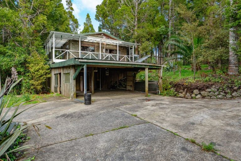 Photo of property in 14 Te Aute Ridge Road, Waitakere, Henderson, 0781
