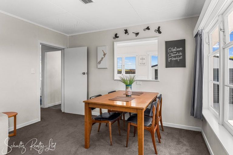 Photo of property in 20 Bickerstaffe Road, Maungaturoto, 0520