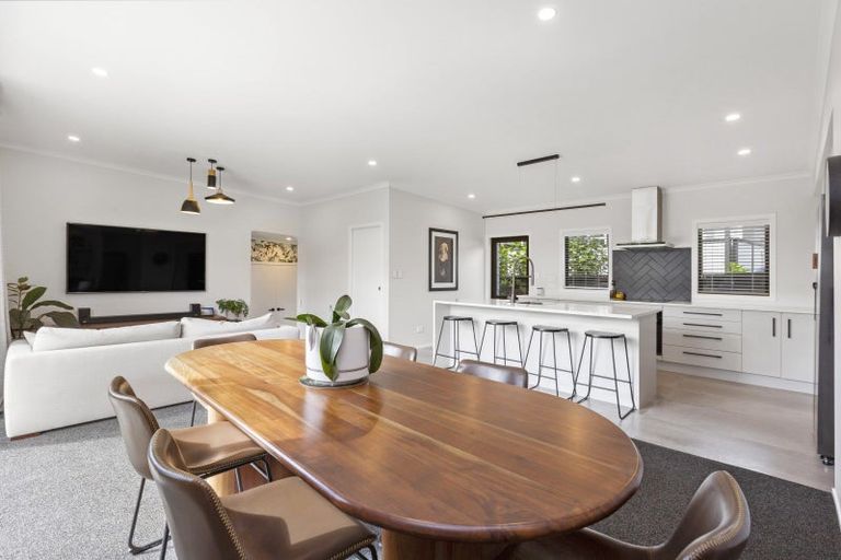 Photo of property in 44 Cambrae Road, Raglan, 3225