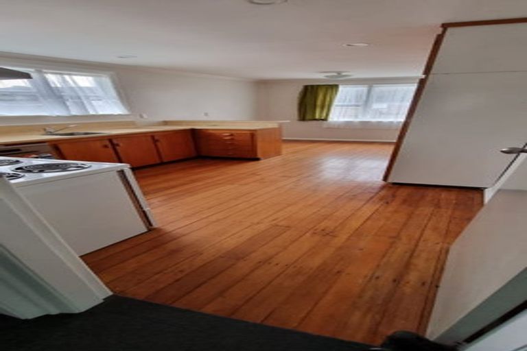 Photo of property in 18 Camp Street, Silverstream, Upper Hutt, 5019