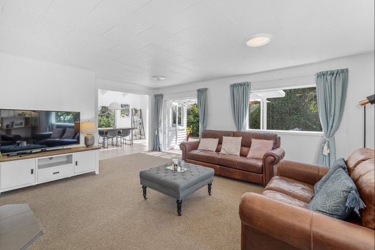 Photo of property in 12 Margaret Avenue, Havelock North, 4130