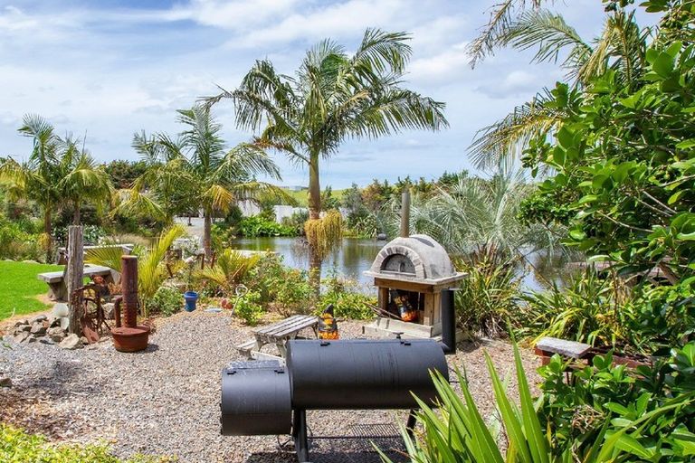 Photo of property in 173b Tara Road, Mangawhai, 0573
