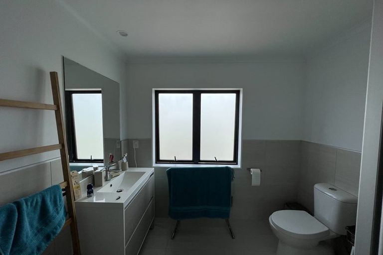 Photo of property in 62 Whenuapai Drive, Whenuapai, Auckland, 0618