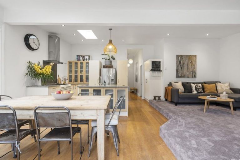 Photo of property in 8 Glen Road, Stokes Valley, Lower Hutt, 5019