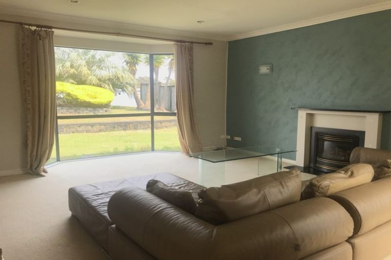 Photo of property in 132 Hugh Green Drive, Pinehill, Auckland, 0632