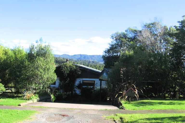 Photo of property in 47 Phillip Avenue, Glen Eden, Auckland, 0602