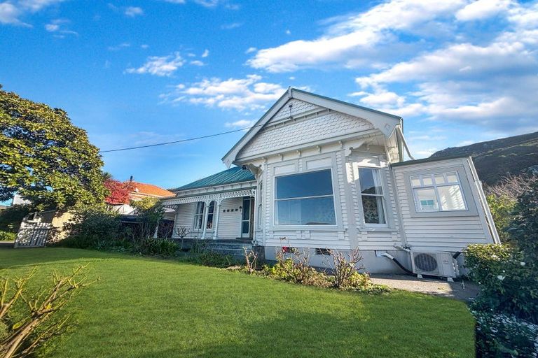 Photo of property in 14 Brittan Terrace, Lyttelton, 8082