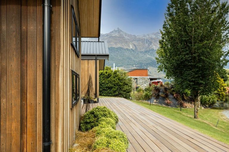 Photo of property in 13 Scheelite Avenue, Glenorchy, 9372