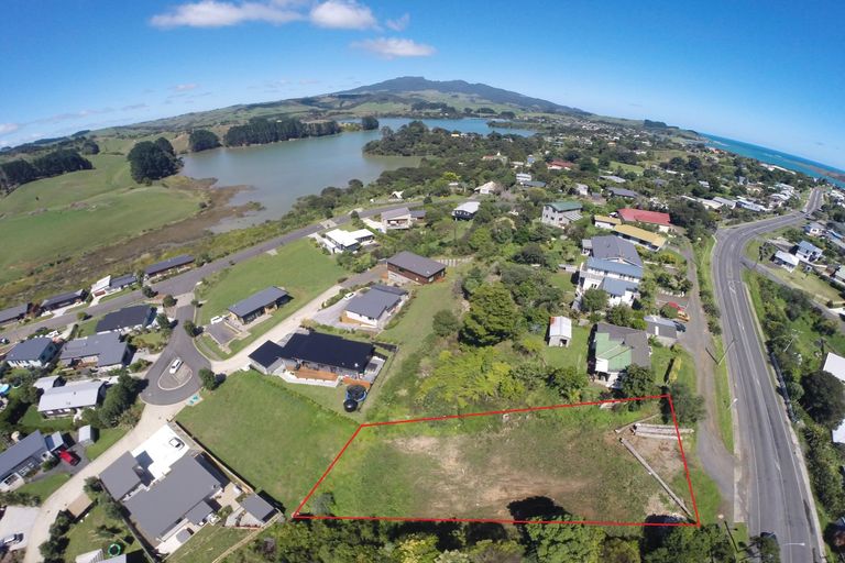 Photo of property in 33 Main Road, Raglan, 3225