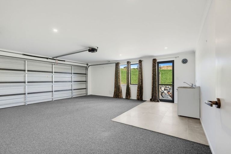 Photo of property in 717 Millbrook Road, Waipu, 0582
