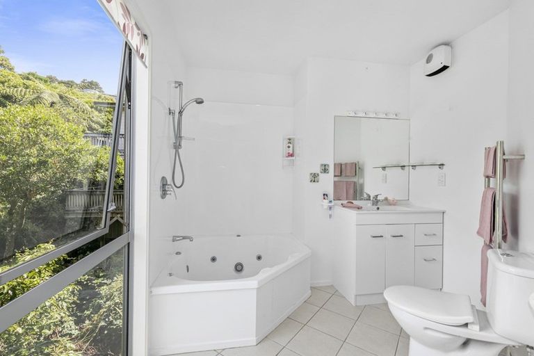 Photo of property in 51a Maungaraki Road, Korokoro, Lower Hutt, 5012