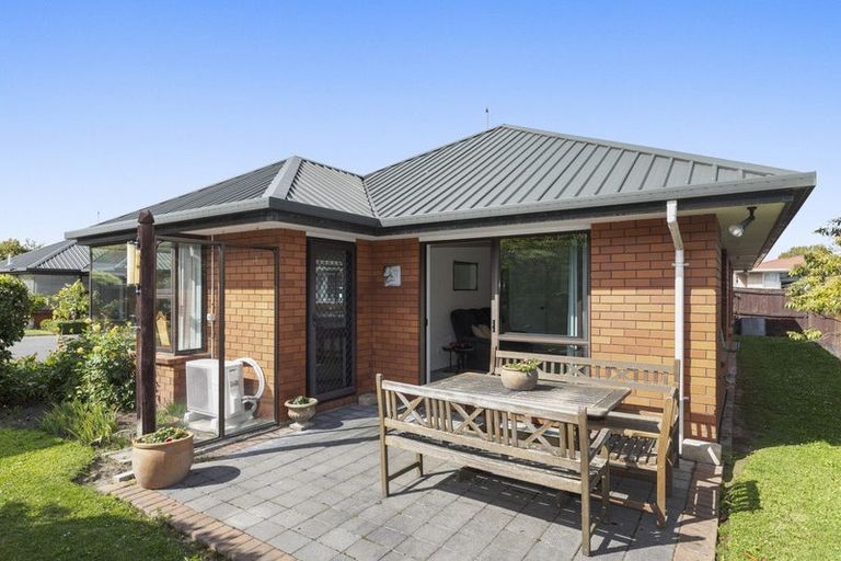 Photo of property in 2/221 Harewood Road, Bishopdale, Christchurch, 8053