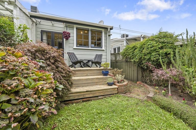 Photo of property in 8 Royal Street, Berhampore, Wellington, 6023