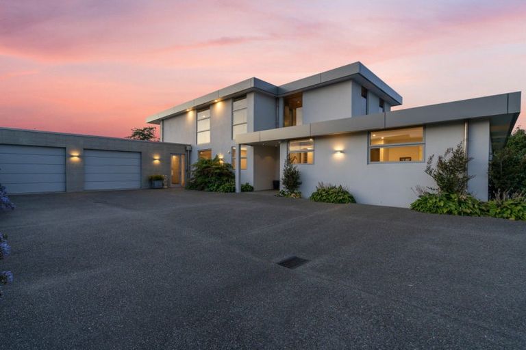 Photo of property in 32 Talboys Drive, Winton, 9720