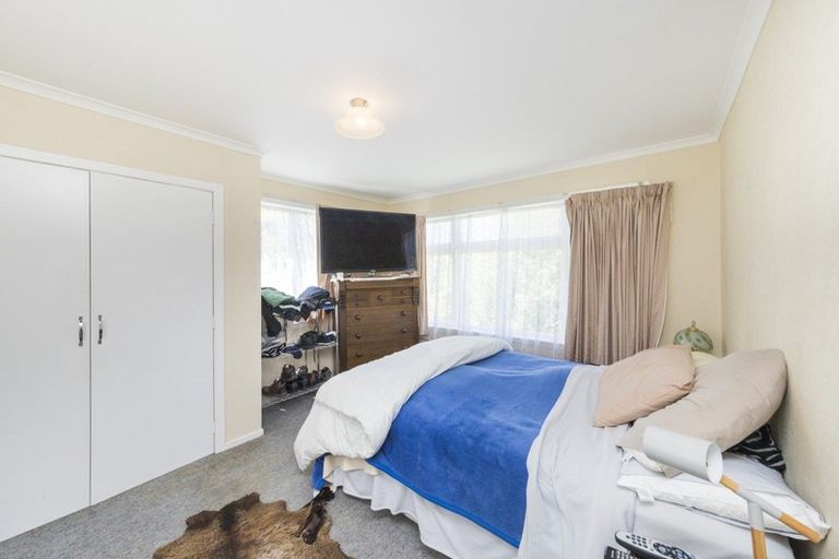 Photo of property in 18 Marshall Road, Hunterville, 4730
