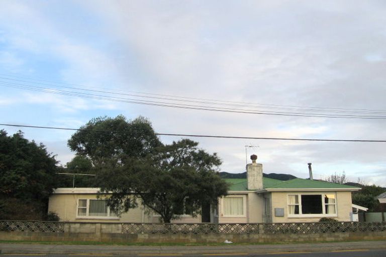 Photo of property in 4 Arawhata Road, Paraparaumu, 5032