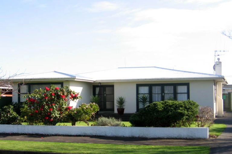 Photo of property in 6 Sheffield Street, Awapuni, Palmerston North, 4412