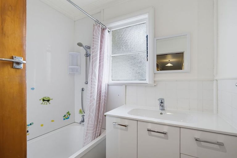 Photo of property in 39 Harwich Street, Balclutha, 9230