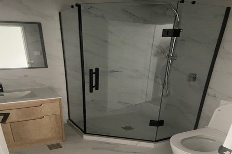 Photo of property in 12/23 Tudor Road, Henderson, Auckland, 0610