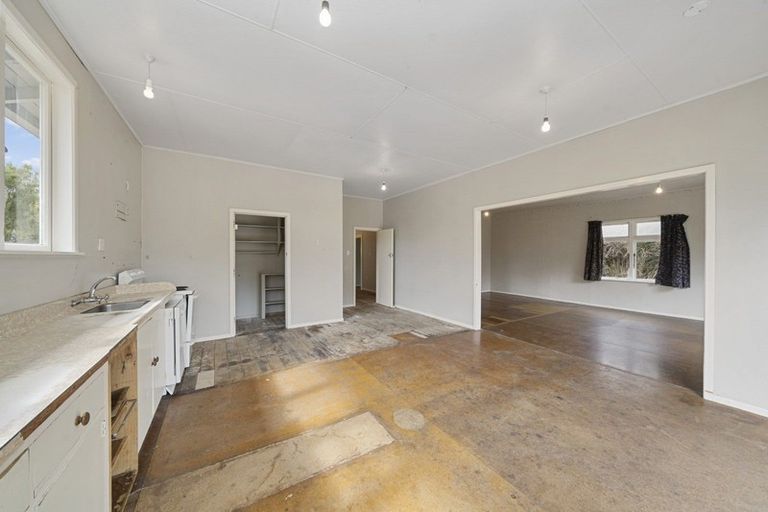 Photo of property in 3 Panama Street, Martinborough, 5711