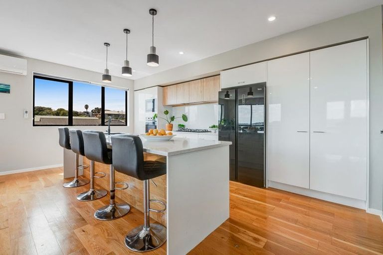 Photo of property in 5 Waititiro Rise, Stanmore Bay, Whangaparaoa, 0932