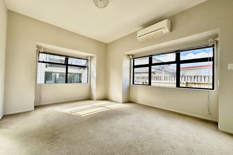 Photo of property in 10 Nicholson Avenue, Papatoetoe, Auckland, 2025