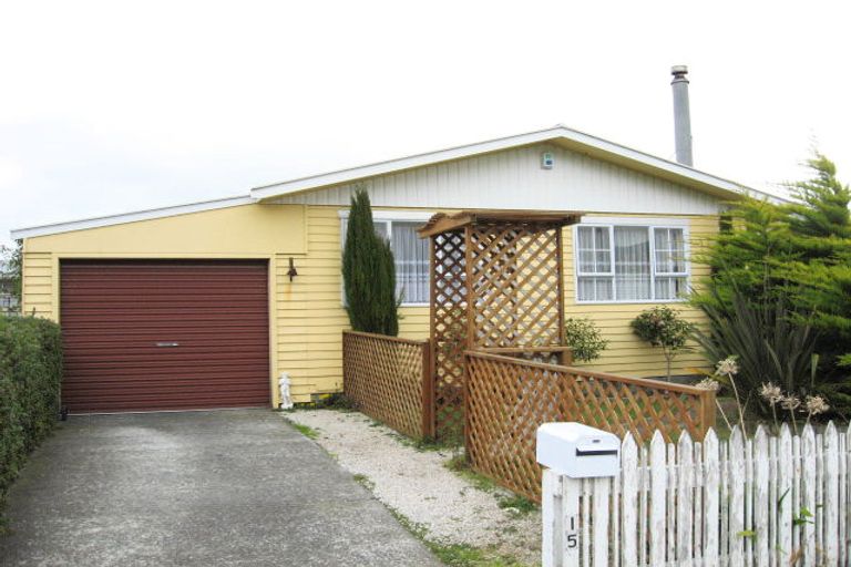 Photo of property in 15 Berkeley Road, Wainuiomata, Lower Hutt, 5014