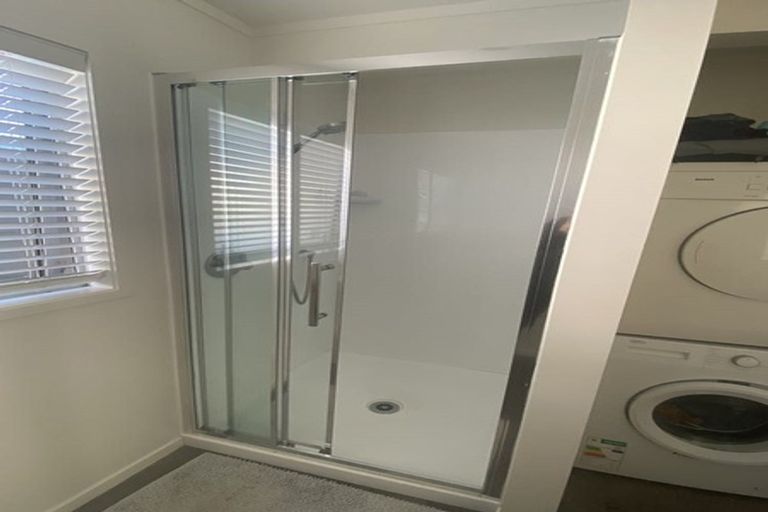 Photo of property in 1/57 Hattaway Avenue, Bucklands Beach, Auckland, 2012