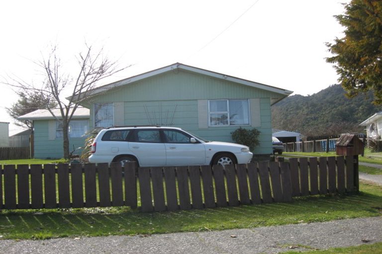 Photo of property in 3 Dupre Place, Cobden, Greymouth, 7802