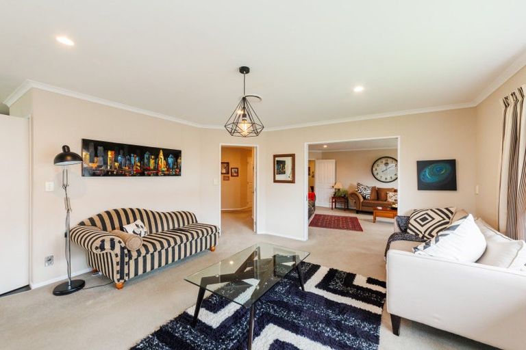 Photo of property in 163 Pacific Drive, Fitzherbert, Palmerston North, 4410