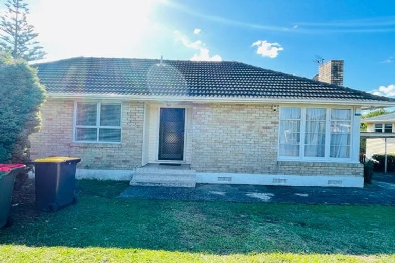 Photo of property in 1 Buller Crescent, Manurewa, Auckland, 2102