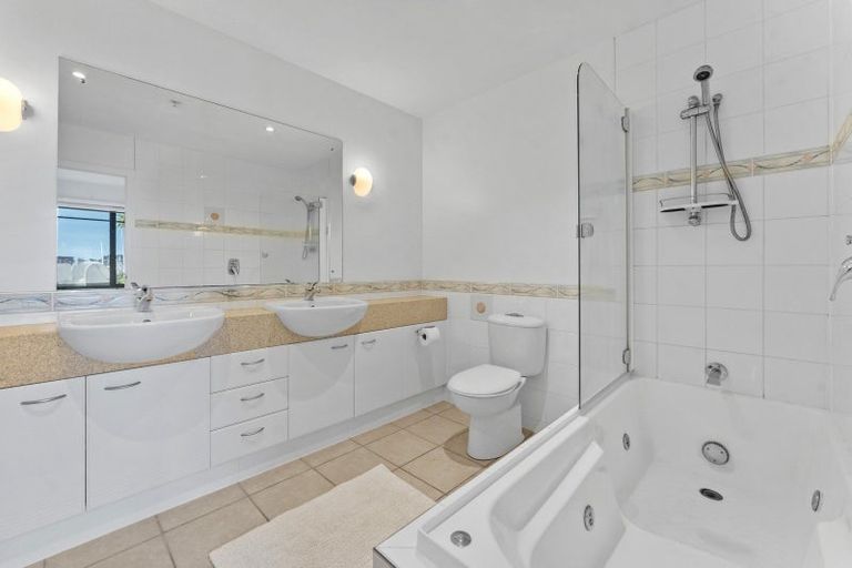 Photo of property in 43 Waterside Crescent, Gulf Harbour, Whangaparaoa, 0930