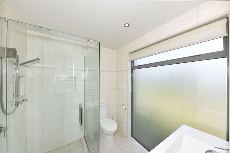 Photo of property in 27 Strowan Road, Strowan, Christchurch, 8052