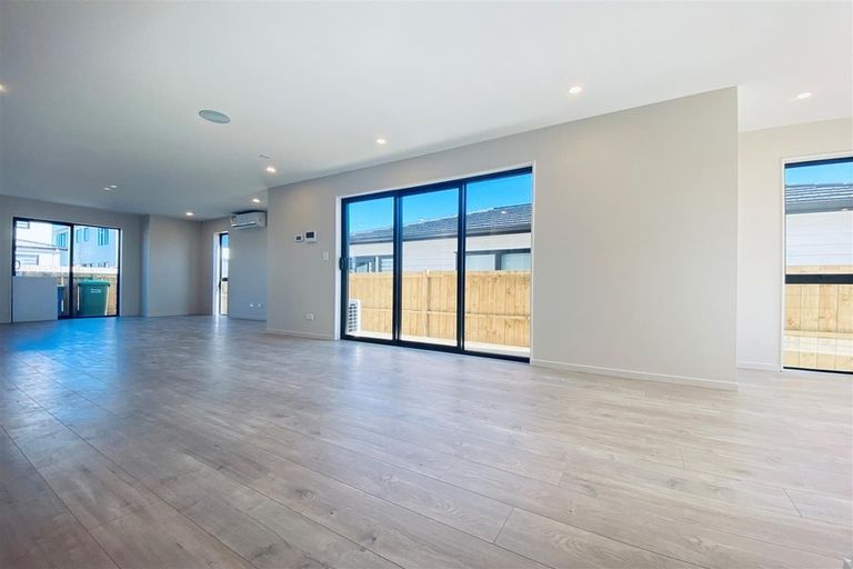 Photo of property in 6 Bliss Court, Takanini, 2110