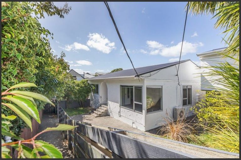 Photo of property in 27 Izard Road, Khandallah, Wellington, 6035