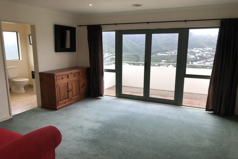 Photo of property in 1 Becker Way, Karori, Wellington, 6012