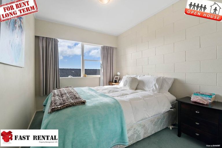 Photo of property in 1/8 Waverley Avenue, Glenfield, Auckland, 0629