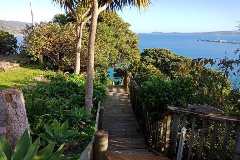 Photo of property in 14 Westhill Road, Point Howard, Lower Hutt, 5013