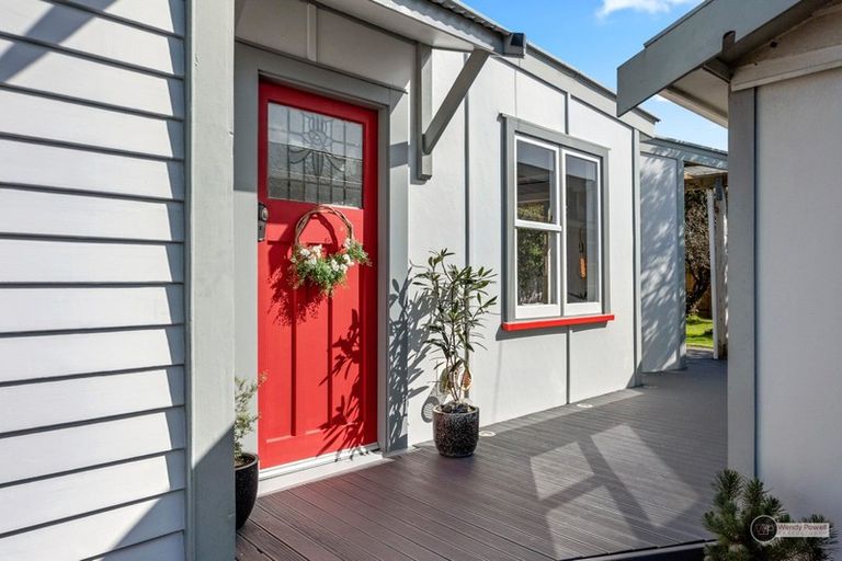 Photo of property in 13 Plunket Avenue, Petone, Lower Hutt, 5012