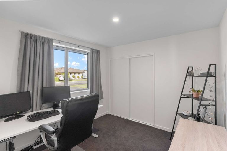 Photo of property in 36 Burnham School Road, Rolleston, 7614