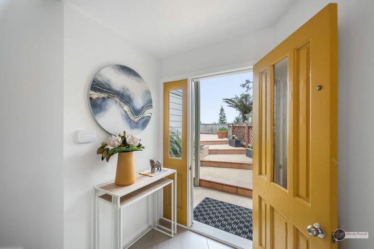 Photo of property in 2/90 Howard Road, Point Howard, Lower Hutt, 5013