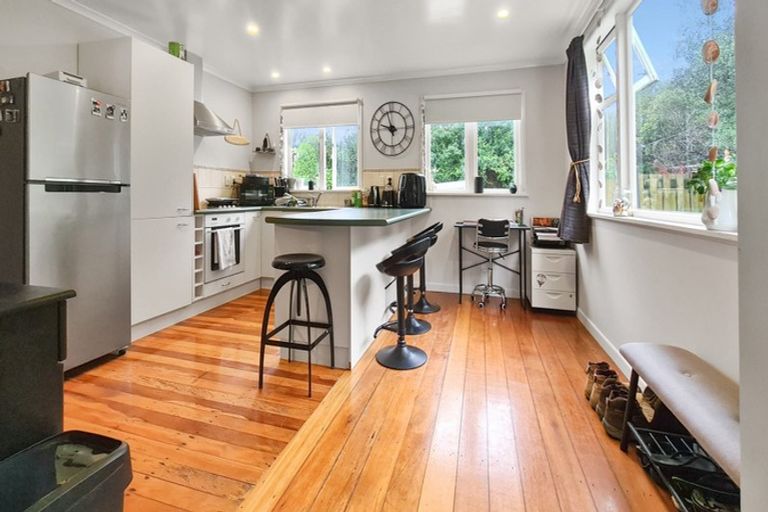 Photo of property in 66 Tarawera Road, Johnsonville, Wellington, 6037