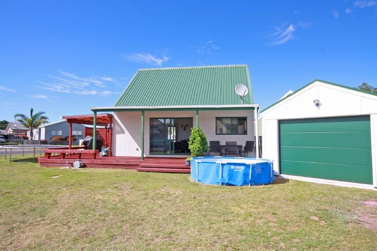 Photo of property in 105 Hampton Road, Whangamata, 3620
