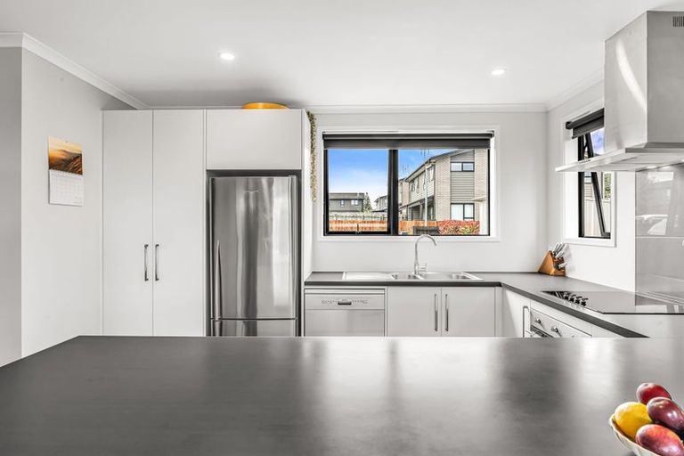 Photo of property in 94b Banks Street, Marfell, New Plymouth, 4310